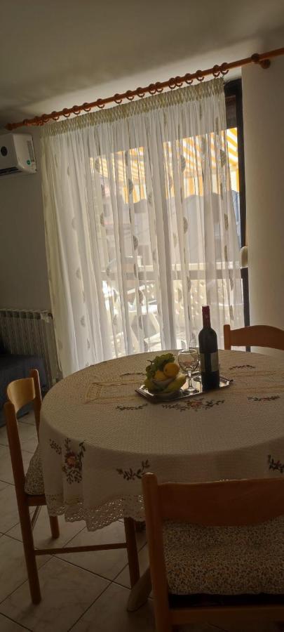 Villa Kadinela, 200M From Kamenjak, Huge Quiet Garden With Barbecue, 2 New Kitchens Premantura Exterior photo