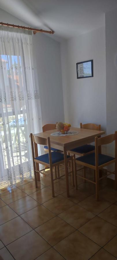 Villa Kadinela, 200M From Kamenjak, Huge Quiet Garden With Barbecue, 2 New Kitchens Premantura Exterior photo
